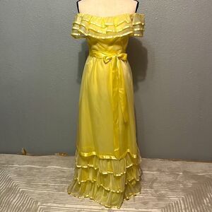 Vintage Lorrie Deb yellow ruffed off the shoulder dress. No size tag.